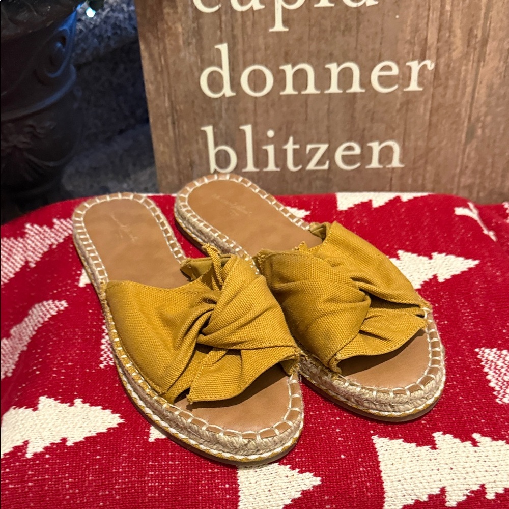 Universal Thread Mustard Espadrille Slides
